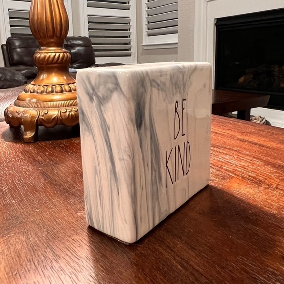 Rae Dunn BE KIND Desk Plaque Sign - Picture 6 of 12